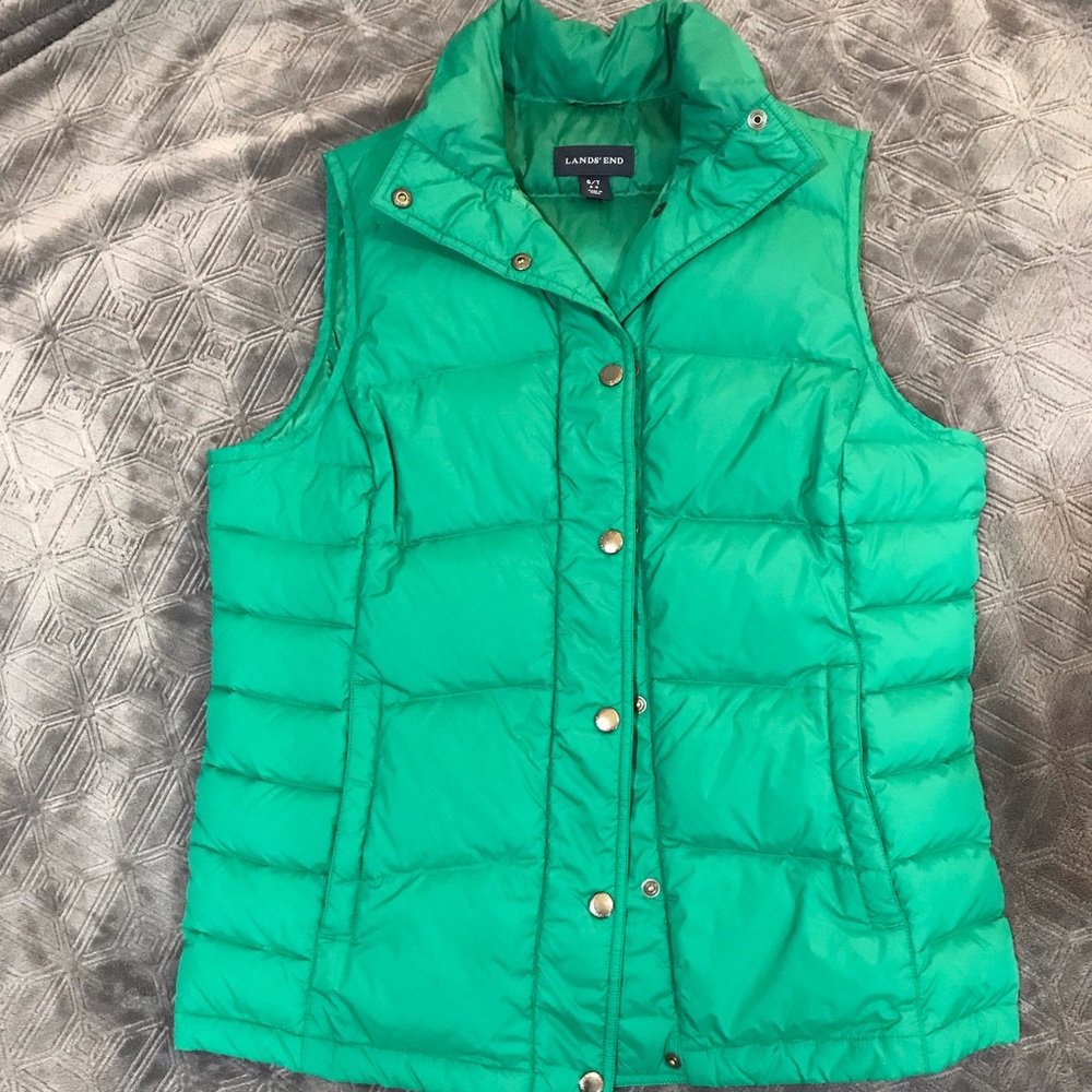 ⚠️Lands End green puffer vest⚠️